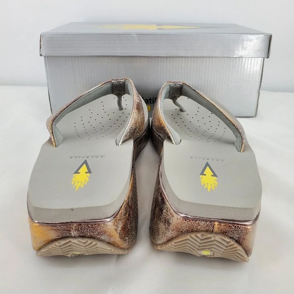 Volatile Frappachino Natural Metal Snake Wedge Sandals Womens 11 PV103 Metallic
